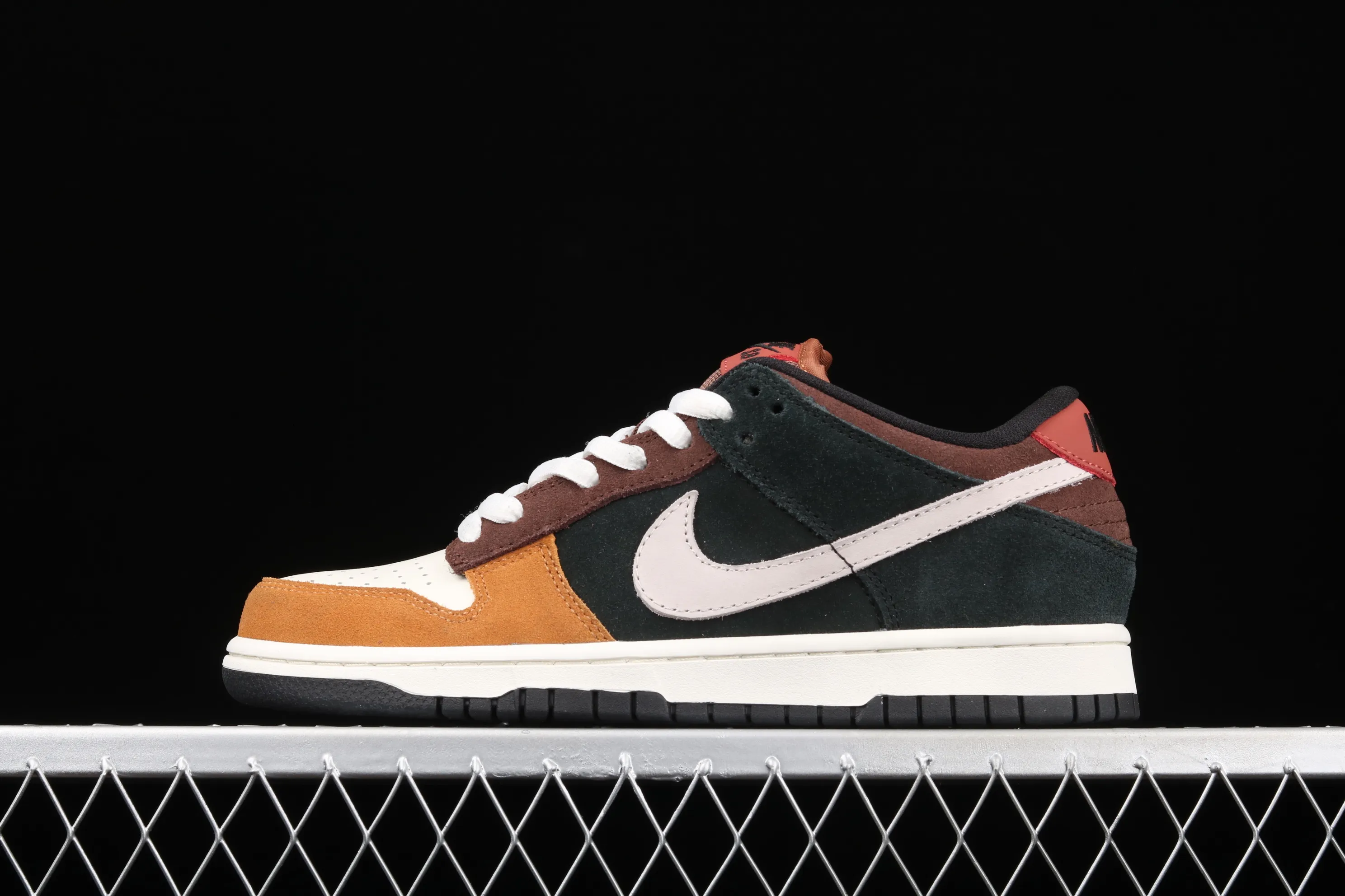 All categories Nk SB Dunk series Nk SB Dunk Low low-top sneakers Nk SB Dunk Low Prm SB smashed backboard fashion casual sneakers 304292-902